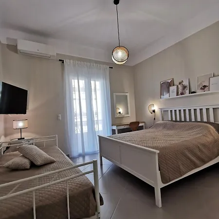 The Cosy Project - Break * Nafplio